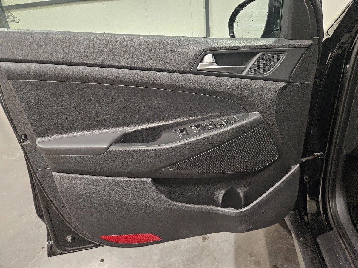Hyundai Tucson - photo 30