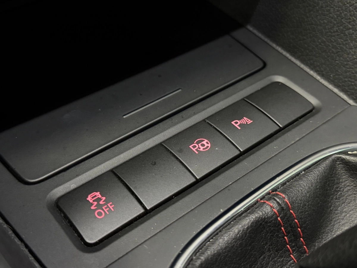 Volkswagen Golf - photo 22