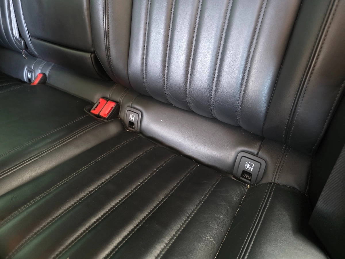Skoda Superb - photo 28