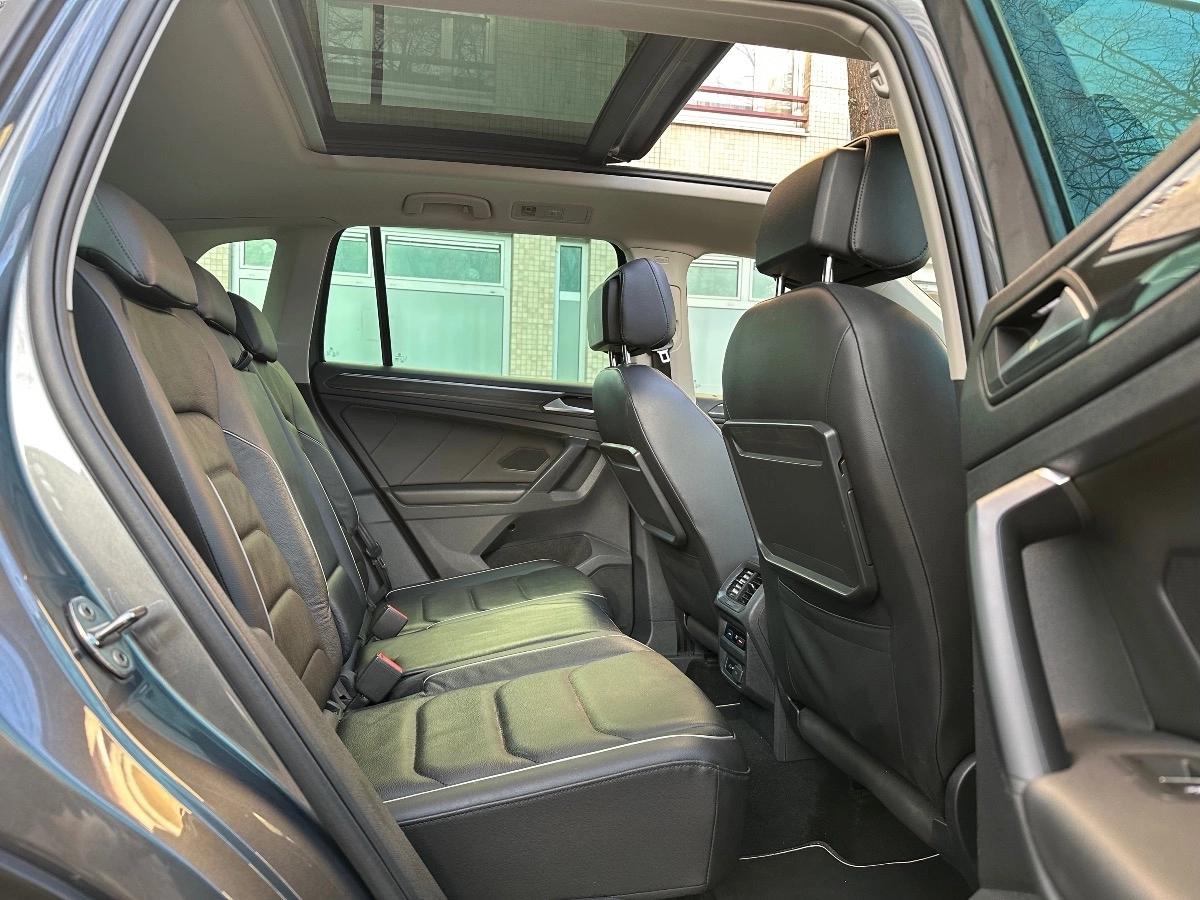 Volkswagen Tiguan 2.0 TDI 150 BLUEMOTION CARAT EXCLUSIVE 4MOTION DSG BVA