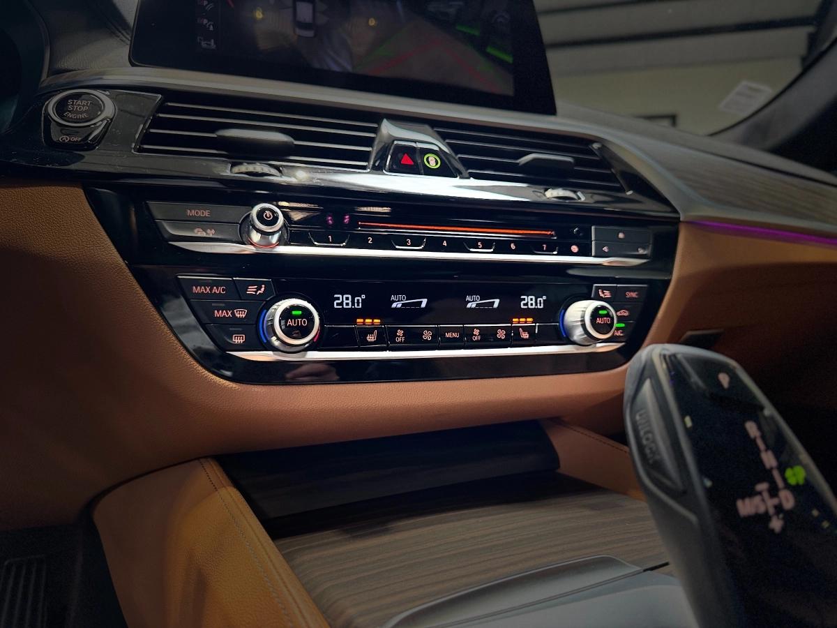 Bmw Serie 5 TOURING 2.0 520 D 190 LUXURY XDRIVE BVA