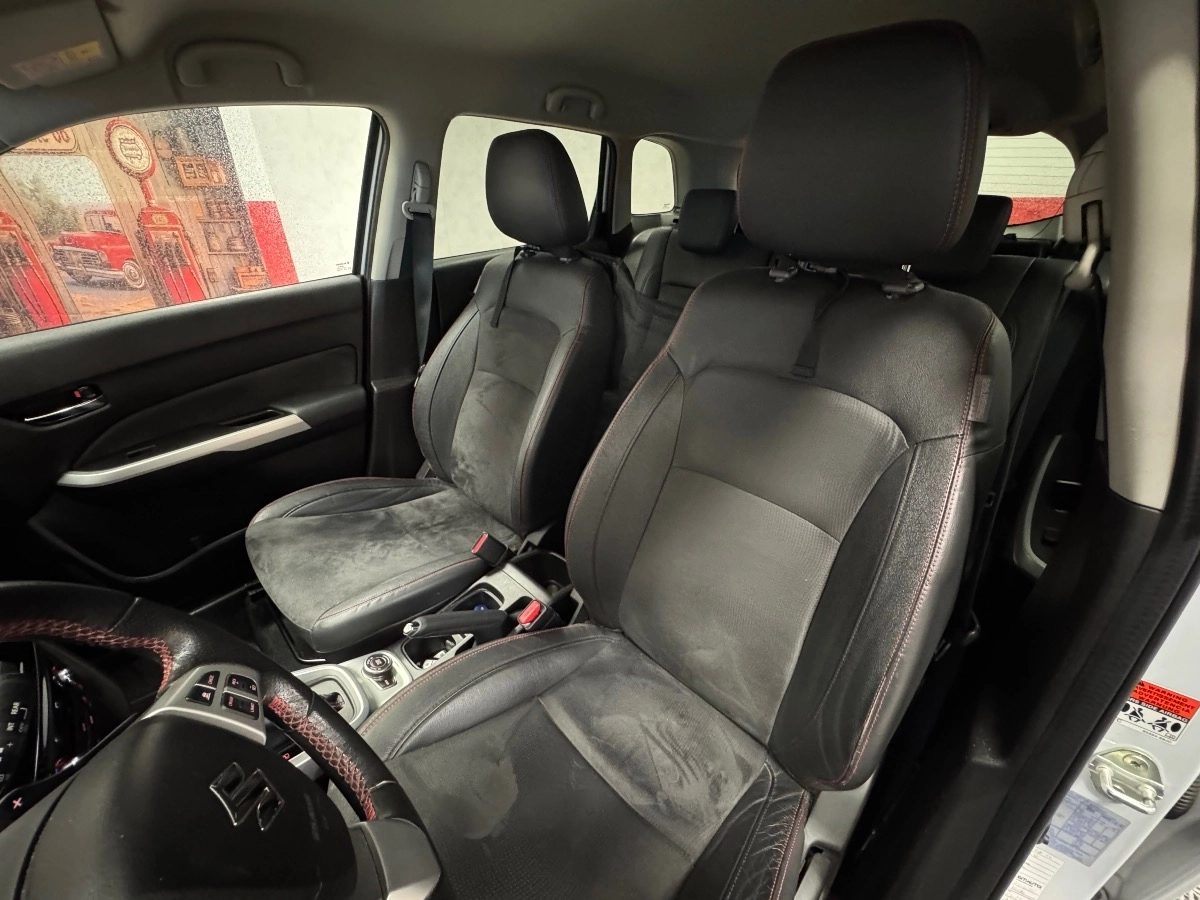 Suzuki Vitara - photo 11
