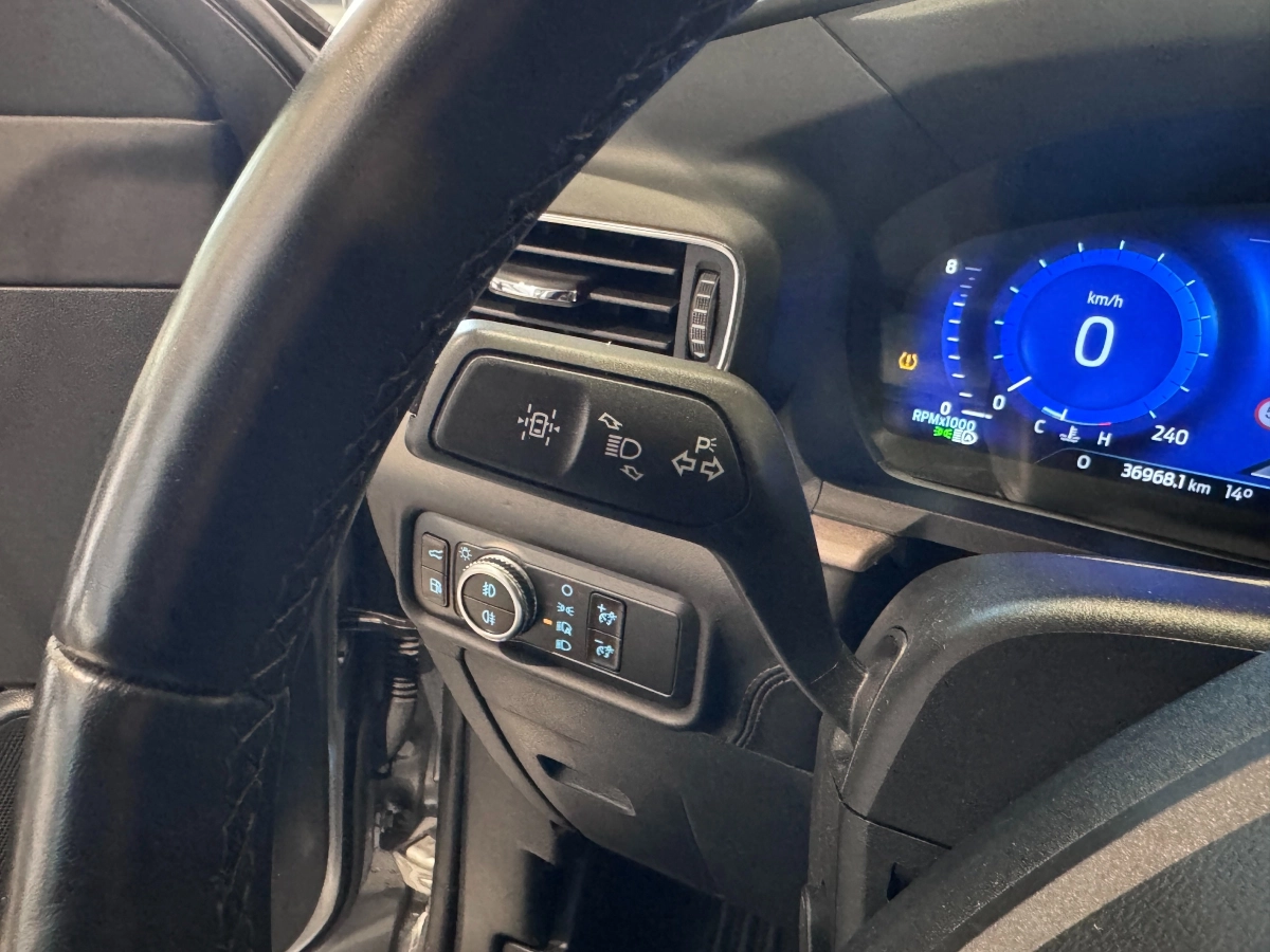 Ford Explorer - photo 26