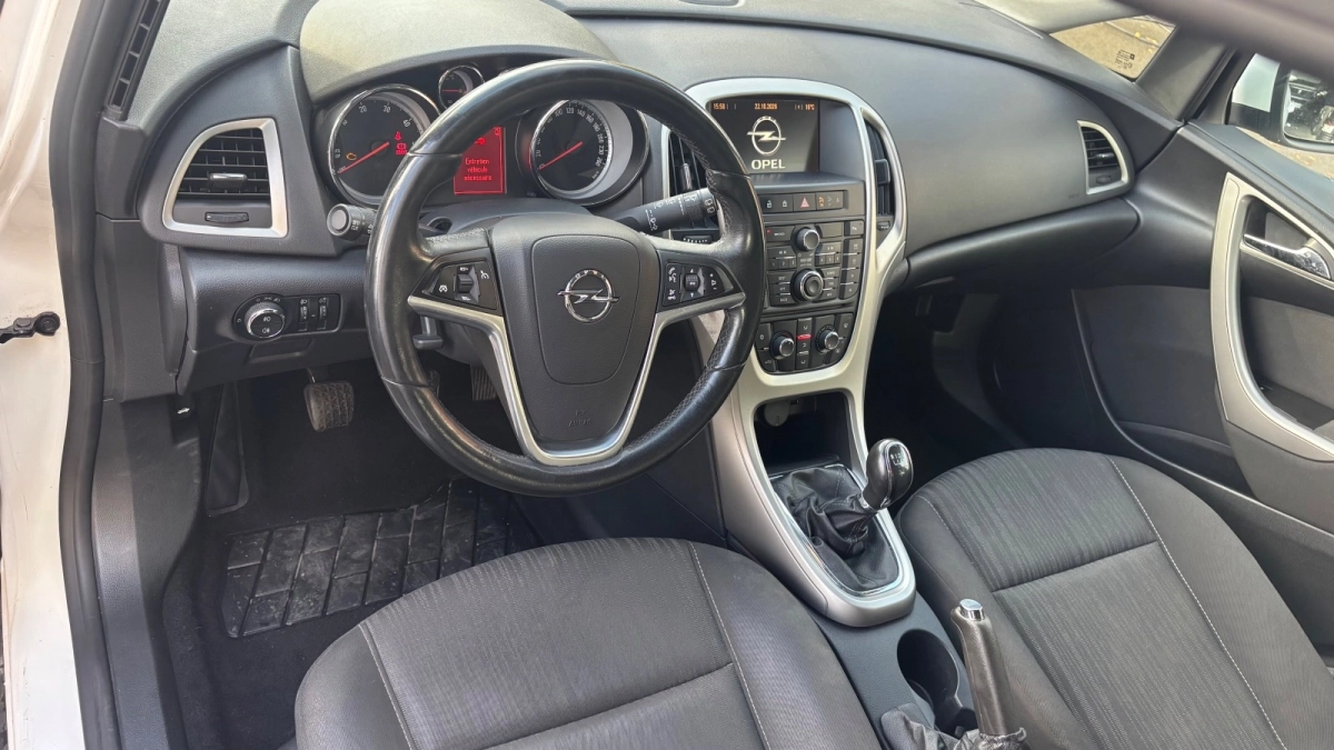 Opel Astra - photo 5