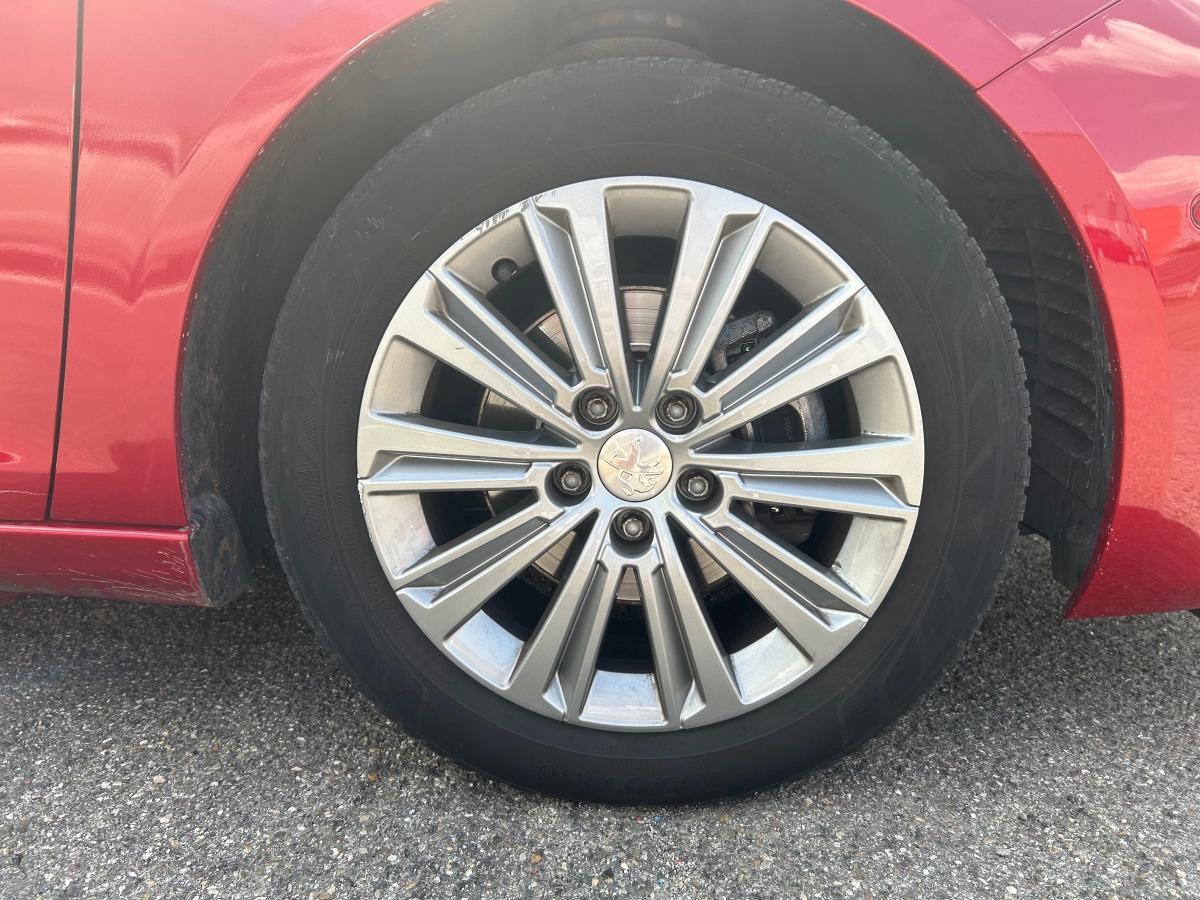 Peugeot 308 GENERATION-II 1.6 BLUEHDI 120 ALLURE