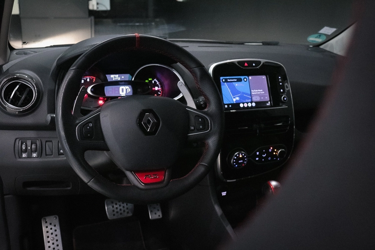 Renault Clio - photo 15