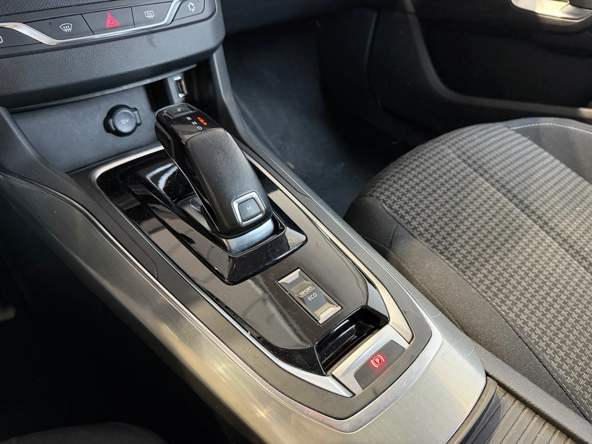 Peugeot 308 - photo 17