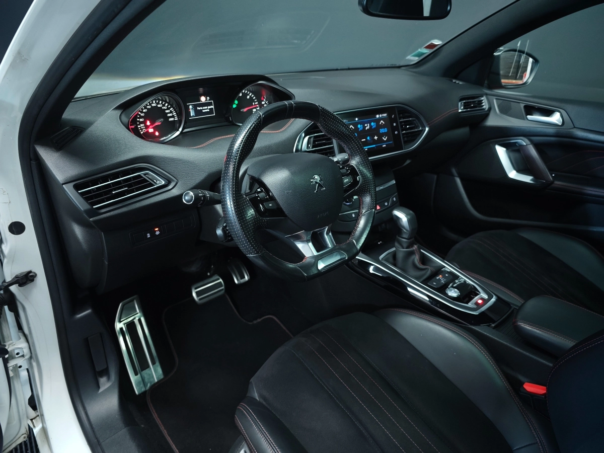 Peugeot 308 - photo 11