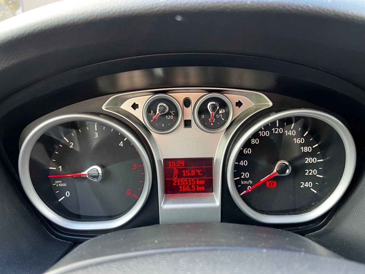 Ford Focus - photo 10