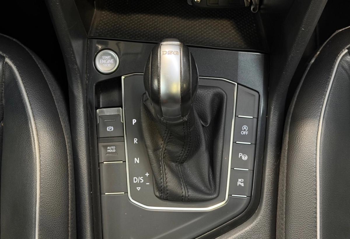 VOLKSWAGEN TIGUAN 2.0L TDi DSG7 150CH - FINITION CARAT EXCLUSIVE - TOIT OUVRANT/CAMERA/SIEGE ELEC