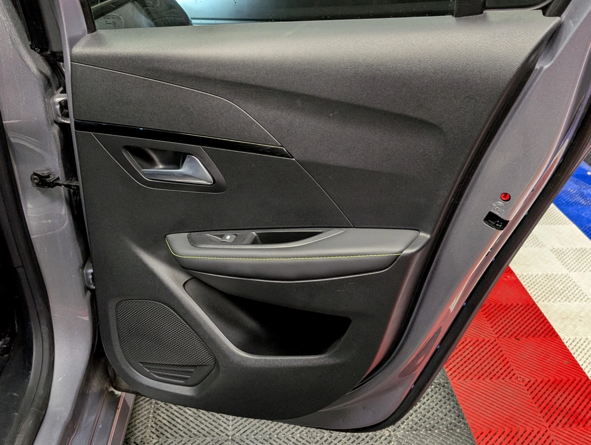 Peugeot 208 - photo 8
