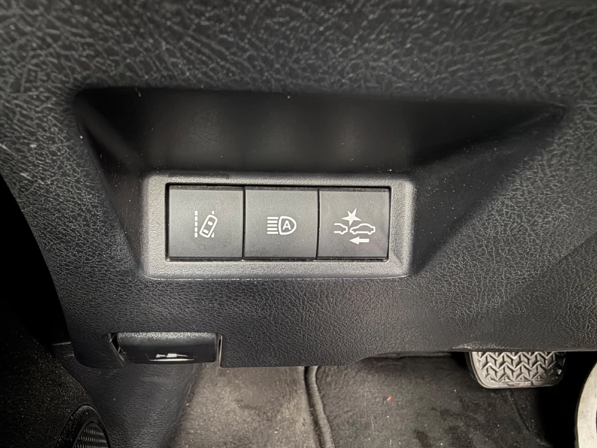 Toyota Yaris - photo 28