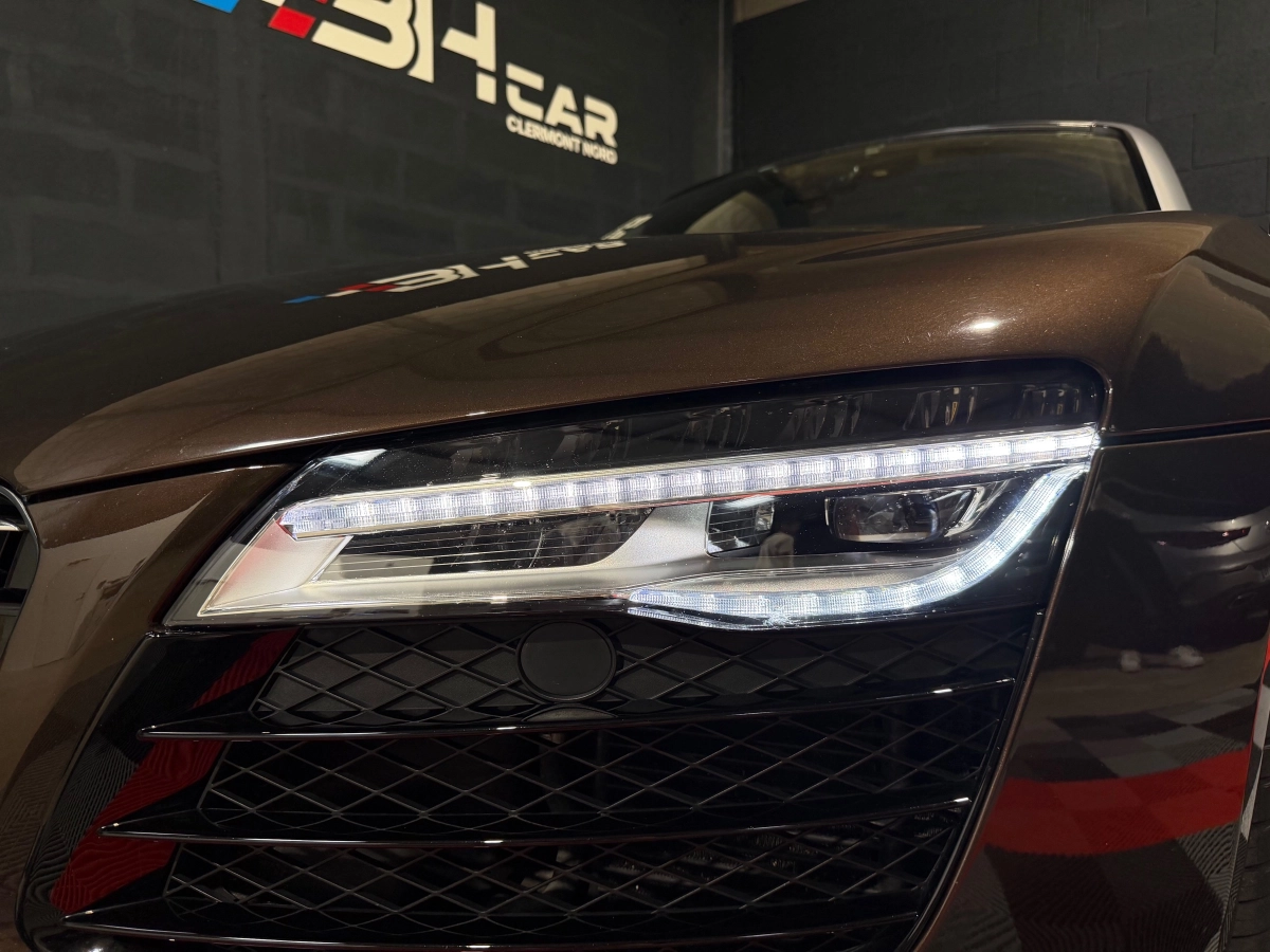Audi R8 - photo 13