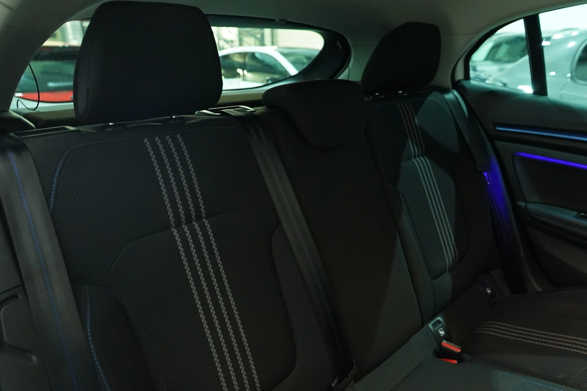 Renault Megane - photo 17