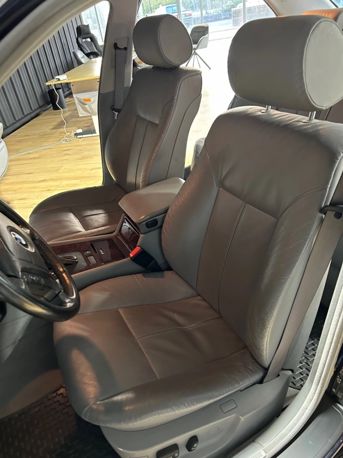 Bmw Serie 7 - photo 9