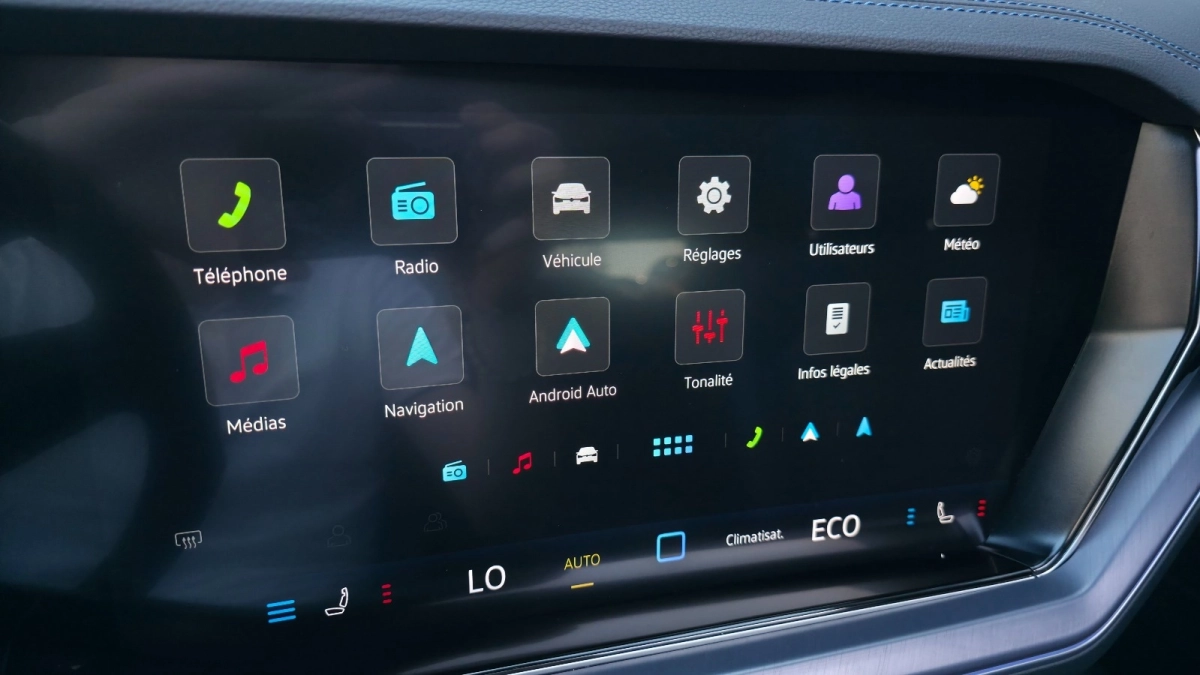Volkswagen Touareg - photo 22