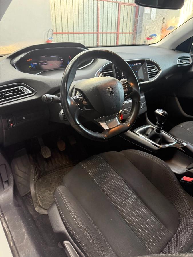 Peugeot 308 GENERATION-II 1.5 BLUEHDI 100 STYLE START-STOP