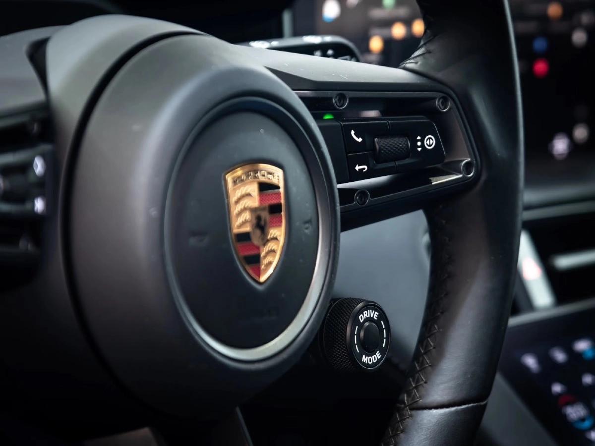 Porsche Taycan 4S Cross Turismo 598ch 588Km WLTP Phase II/Tout Cuir/Chrono/Sport Sound/21“/Sièges 14/4+1/Bose/HD Ma