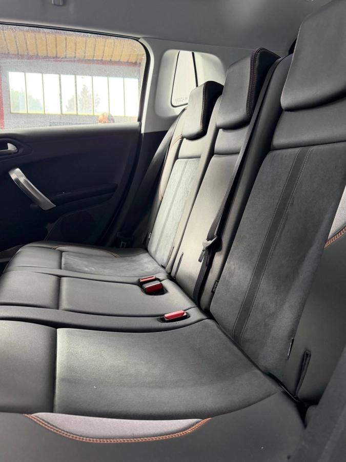 Peugeot 2008 GENERATION-I 1.6 BLUEHDI 100 CROSSWAY