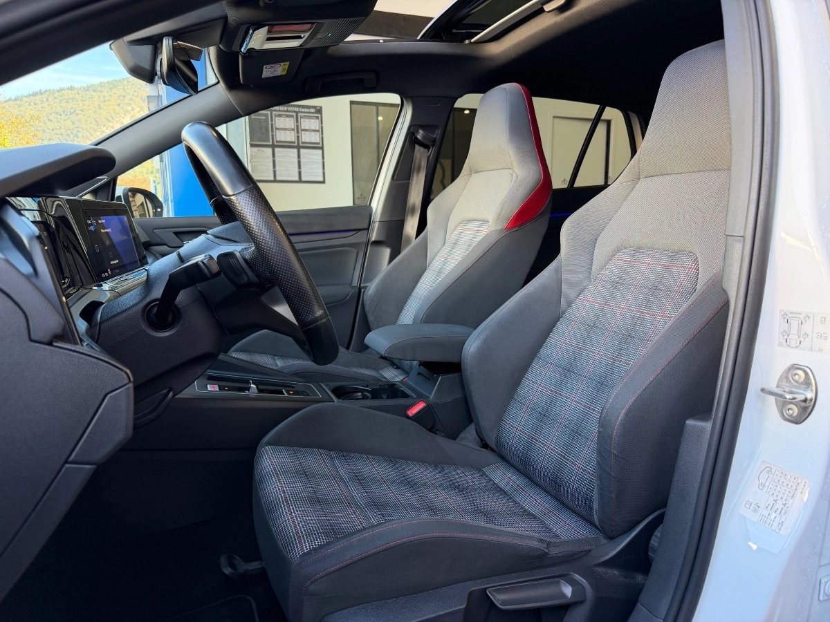 Volkswagen Golf - photo 12