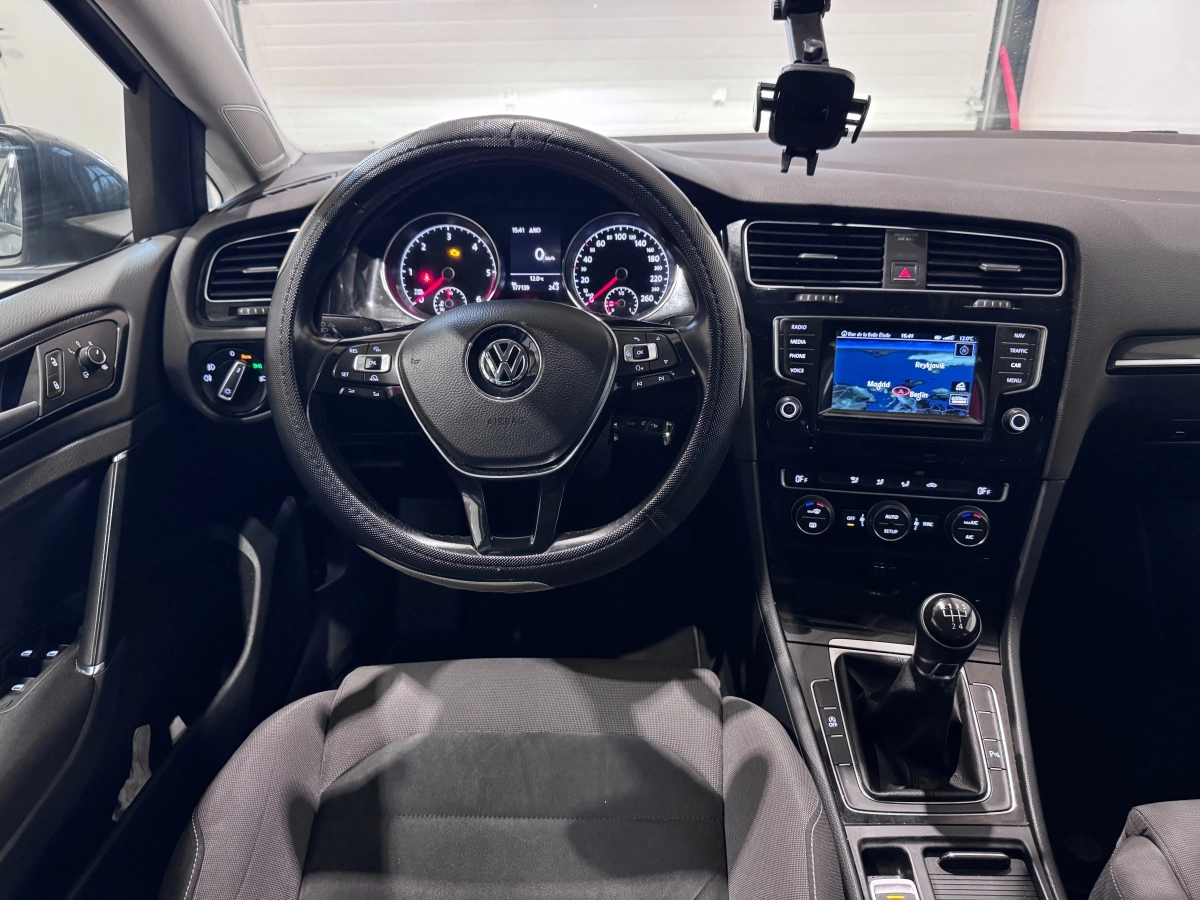 Volkswagen Golf - photo 11