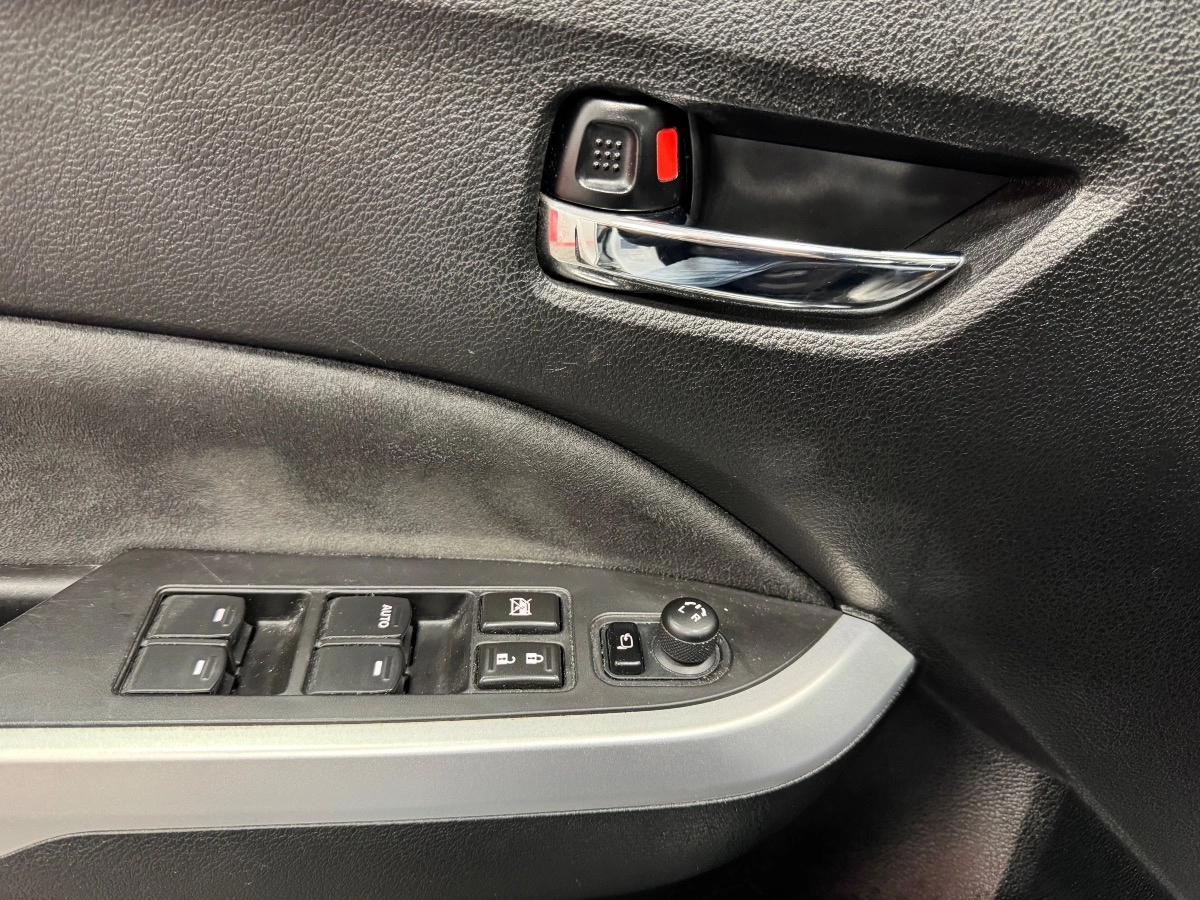 Suzuki Vitara - photo 19