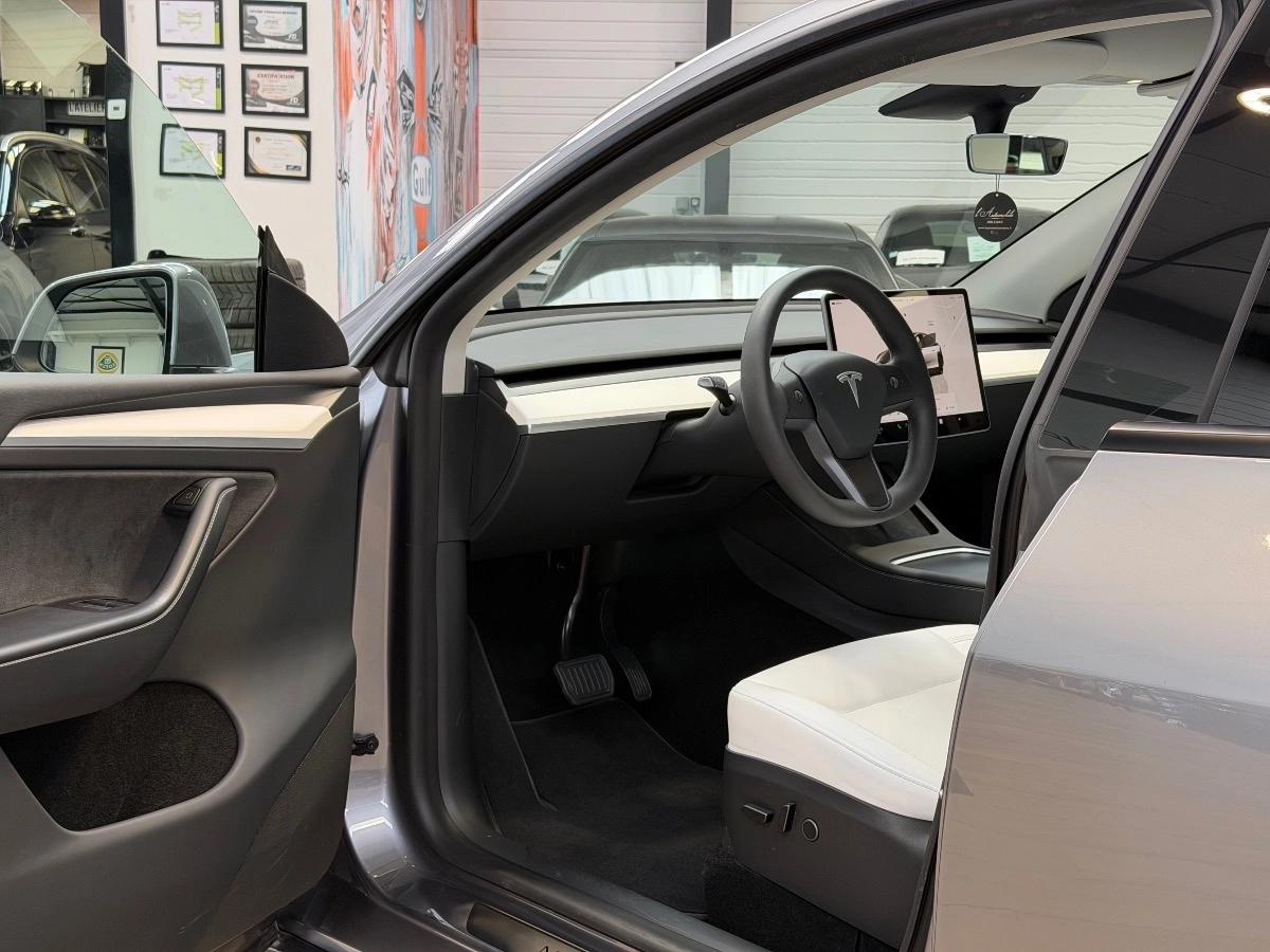 Tesla Model-y 352 Grande Autonomie Dual Motor AWD 75 KWH 2023