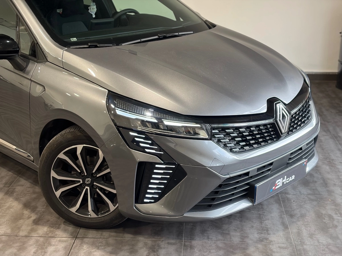 Renault Clio - photo 2