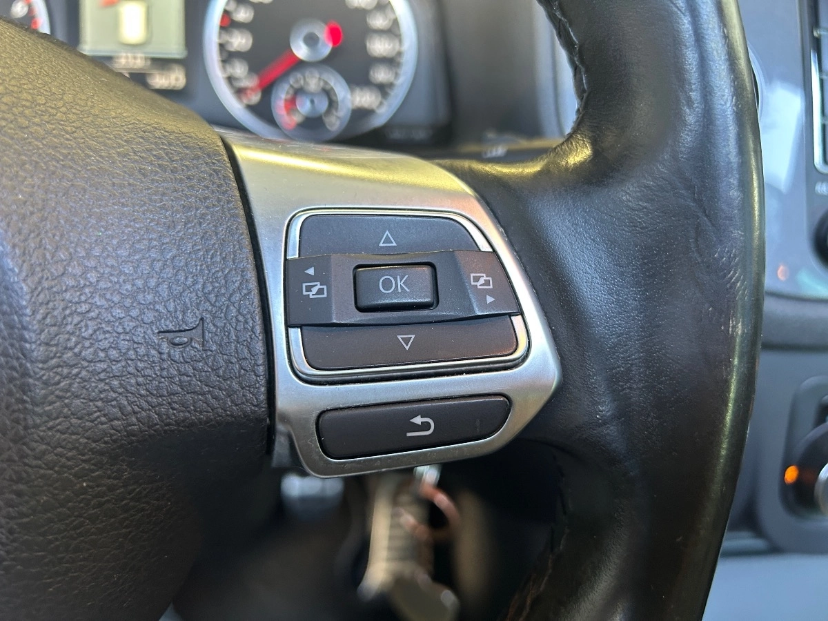 Volkswagen Tiguan - photo 22