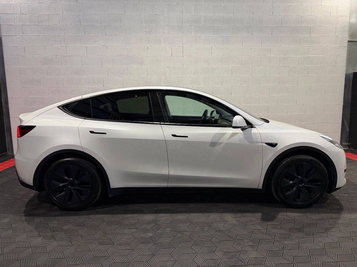 Tesla Model-y - photo 2