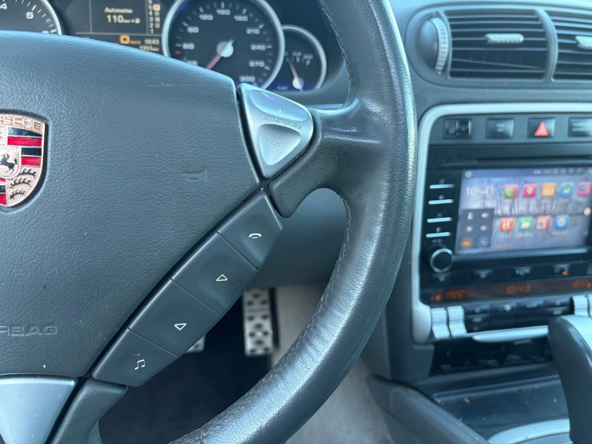 Porsche Cayenne - photo 18