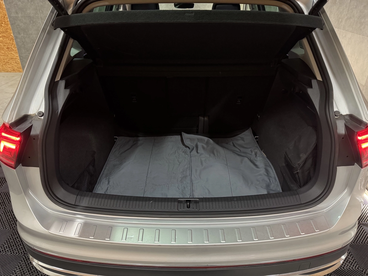 Volkswagen Tiguan - photo 22