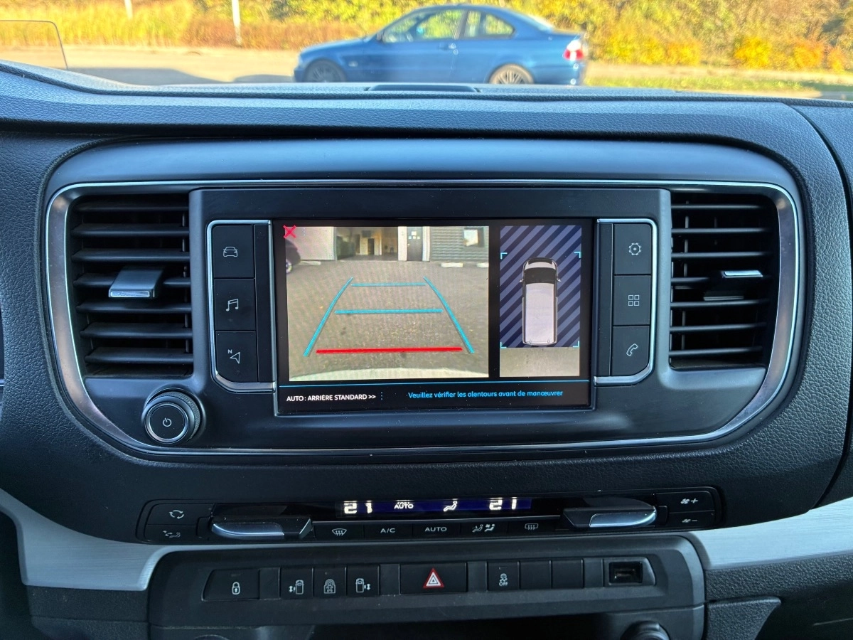 Peugeot Traveller - photo 18