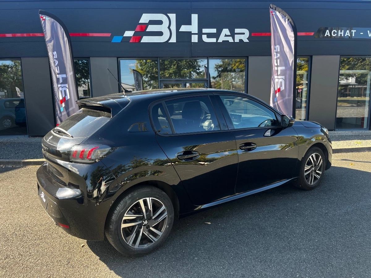 Peugeot 208 - photo 2