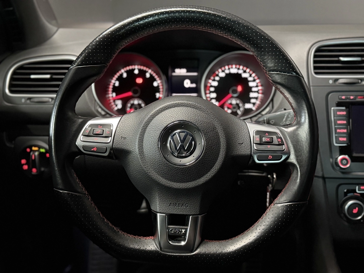 Volkswagen Golf - photo 6