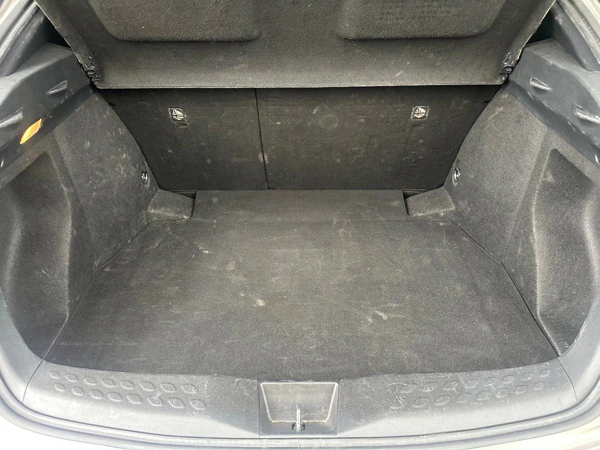 Toyota C-hr 1.8 HSD 122H 100 FULL-HYBRID DISTINCTIVE 4X2 E-CVT BVA