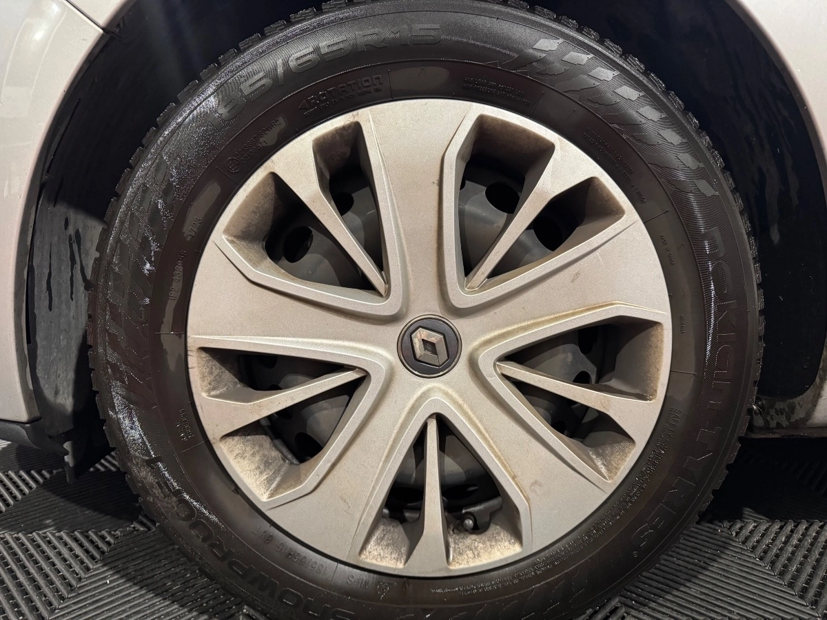 Renault Clio - photo 20