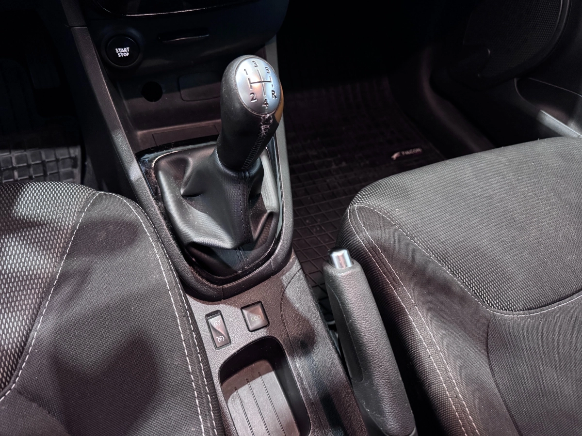 Renault Clio - photo 21