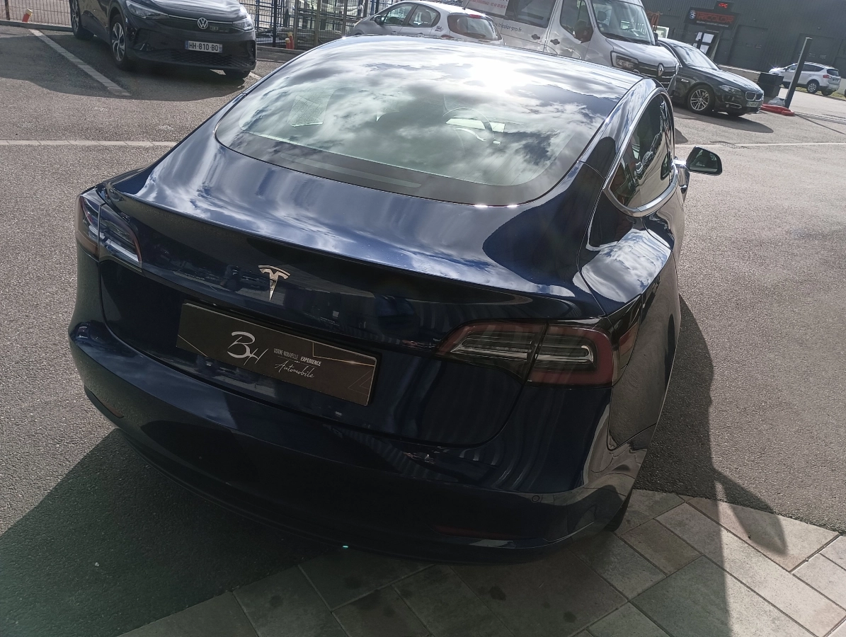Tesla Model-3 - photo 6