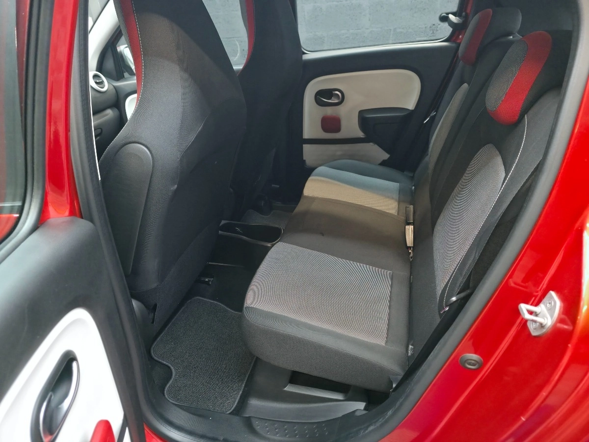 Renault Twingo - photo 21