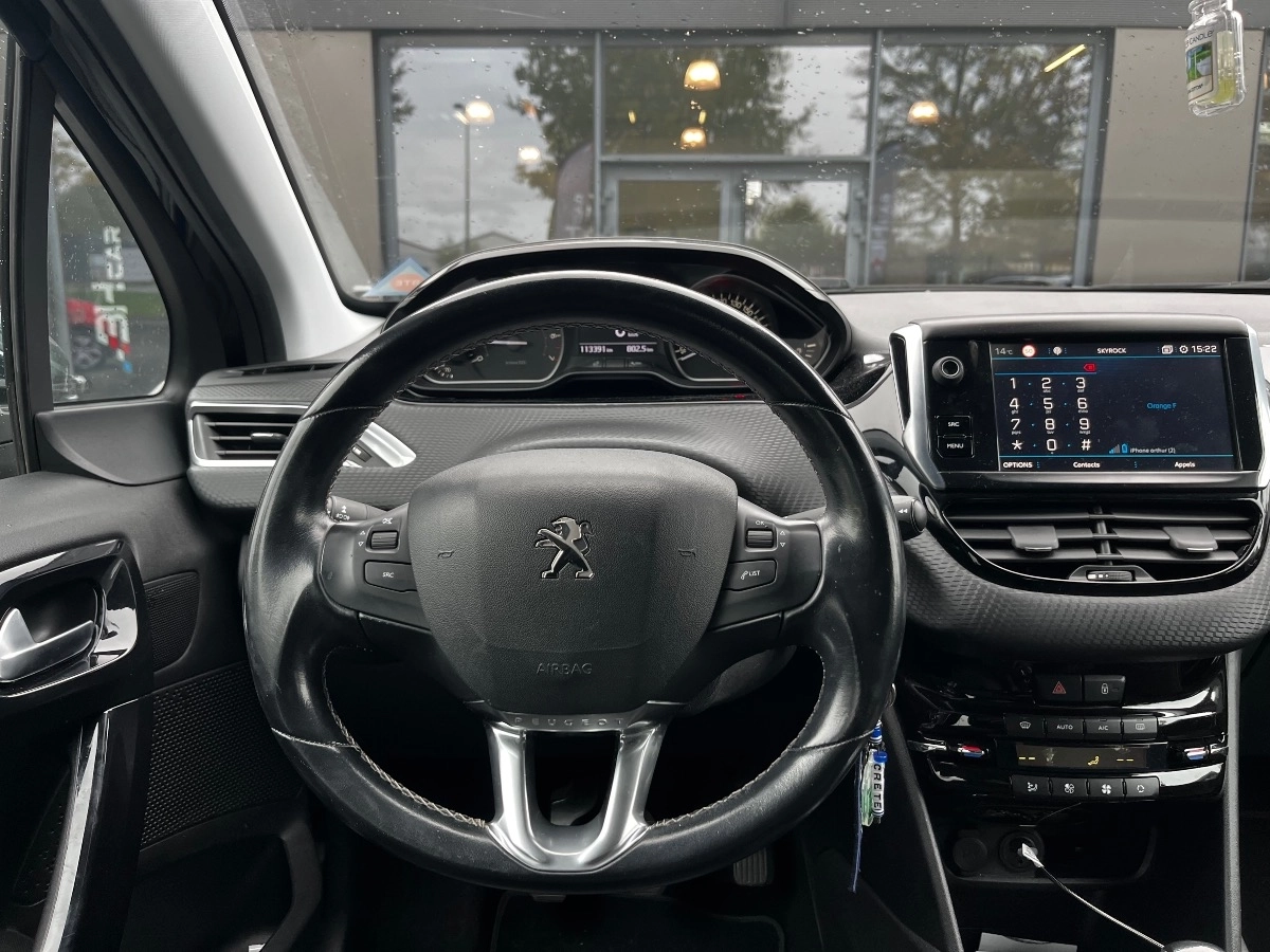 Peugeot 208 - photo 9