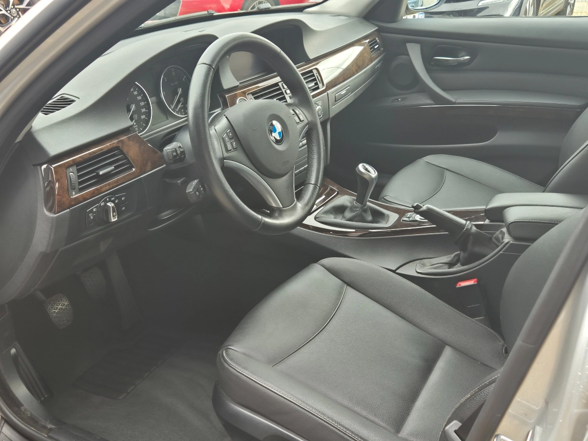 Bmw Serie 3 - photo 12