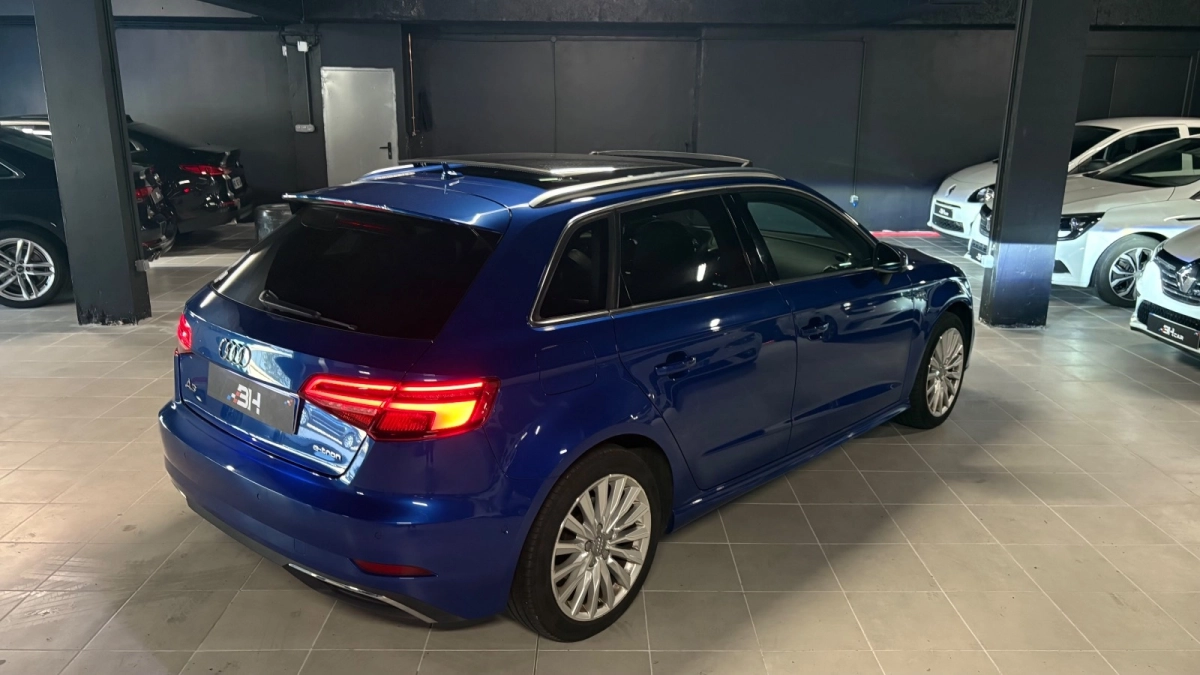Audi A3 - photo 8