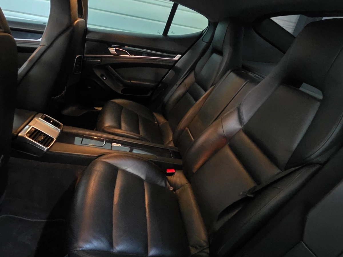 Porsche Panamera - photo 13