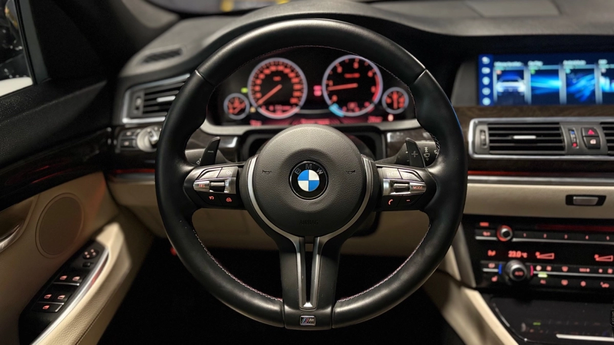 Bmw Serie 5 - photo 17