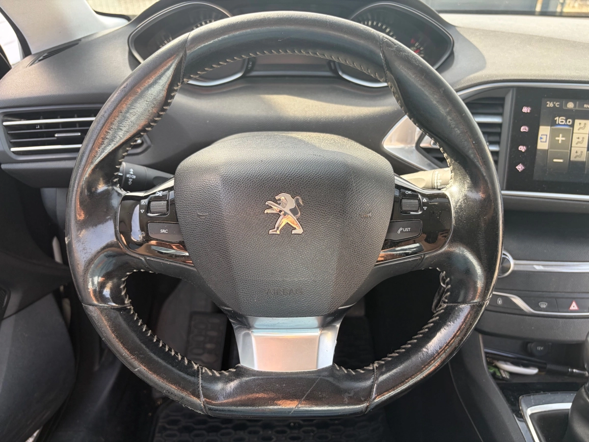 Peugeot 308 - photo 9