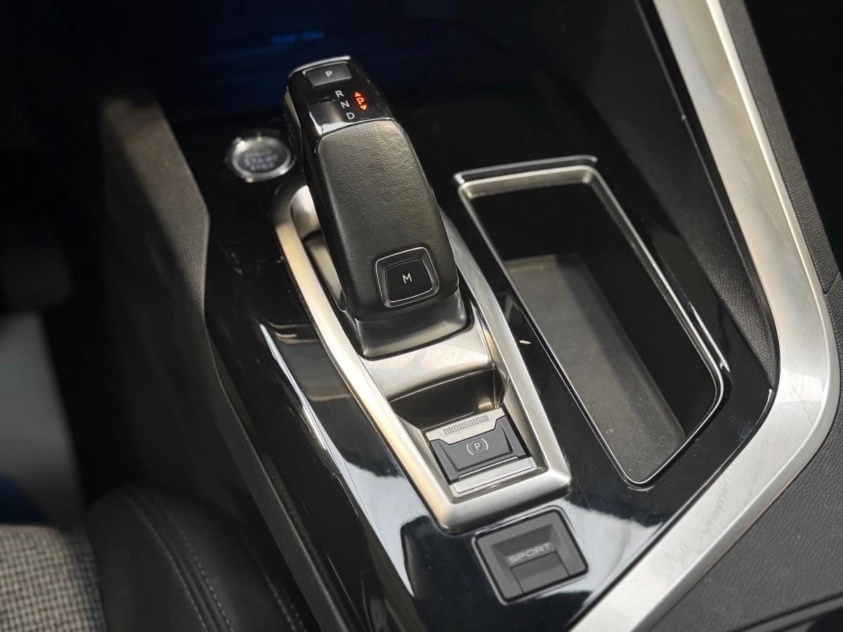 PEUGEOT 3008 (II) 1.2  EAT8 S&S 130CH - 1ERE MAIN - ENTRETIENS CONSTRUCTEUR