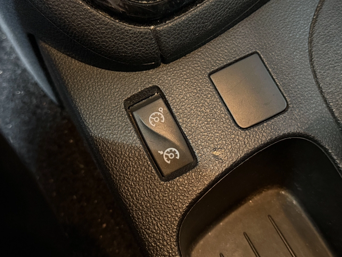 Renault Clio - photo 17