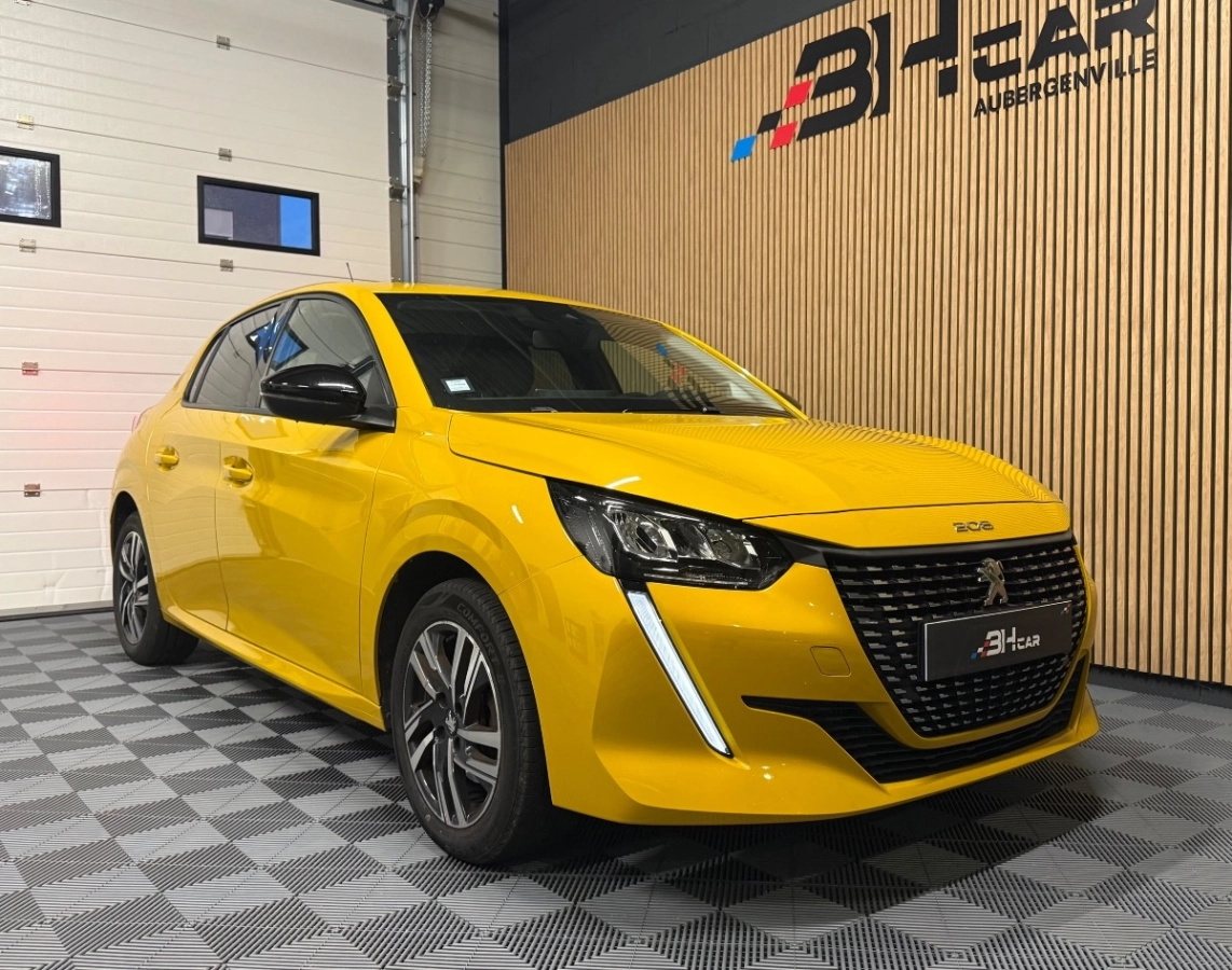 Peugeot 208 - photo 2