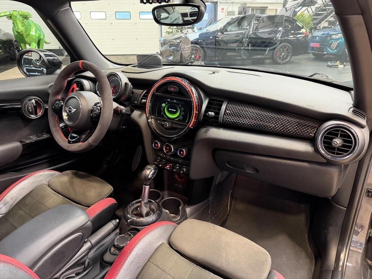 Mini Mini III (F56) 2.0 231 JCW BVA6 3P